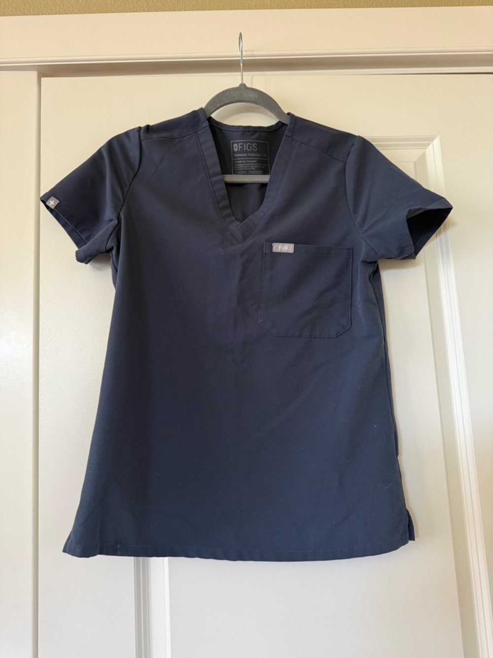 Figs Grey One Pocket top